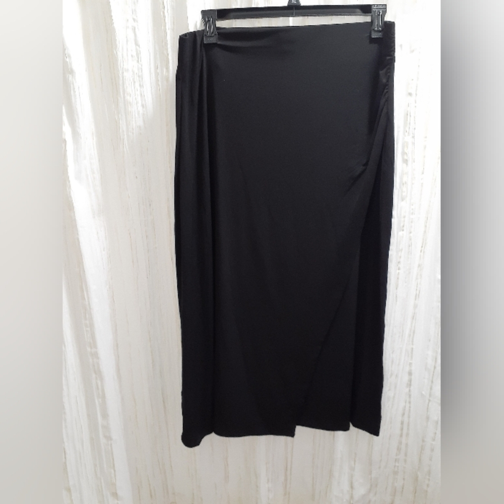 Calvin Klein, NWOT size XL black skirt.
